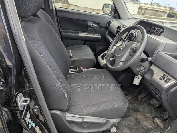 Toyota Corolla Rumion 2008 Black