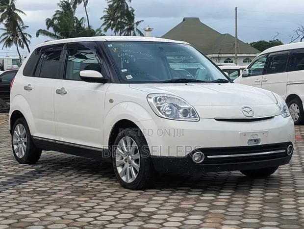 Mazda Verisa 2007 White