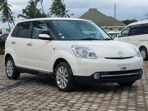 Mazda Verisa 2007 White
