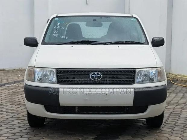 Toyota Succeed 2012 White