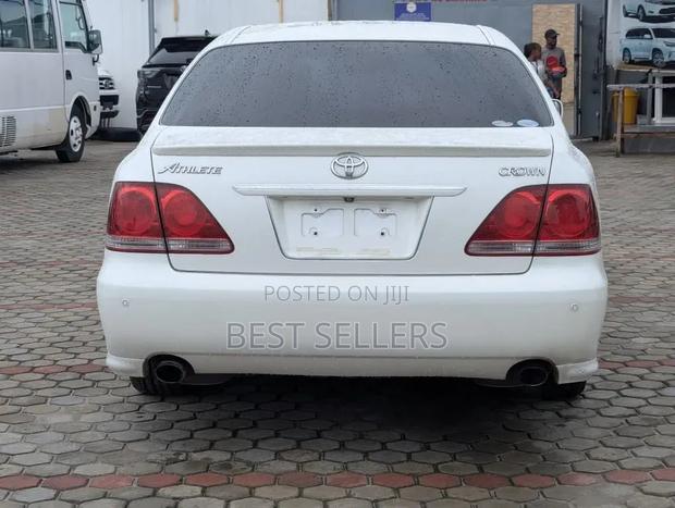 Toyota Crown 2004 White