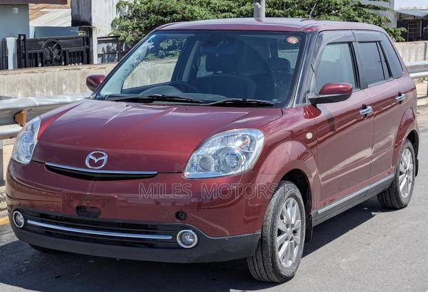 Mazda Verisa 2011 Red