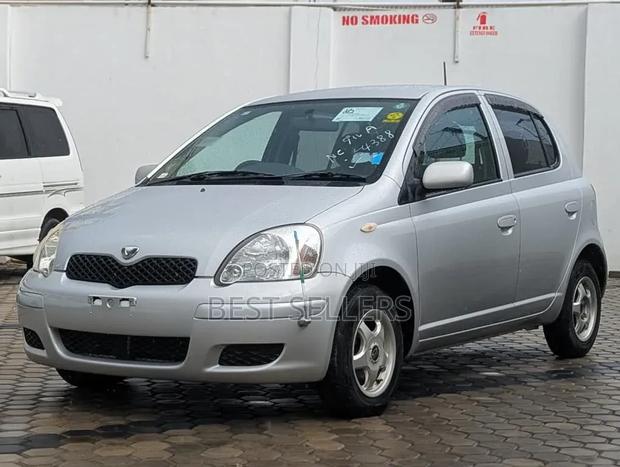 Toyota Vitz 1.3 AWD 3dr 2001 Silver