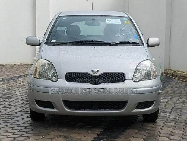 Toyota Vitz 1.3 AWD 3dr 2001 Silver