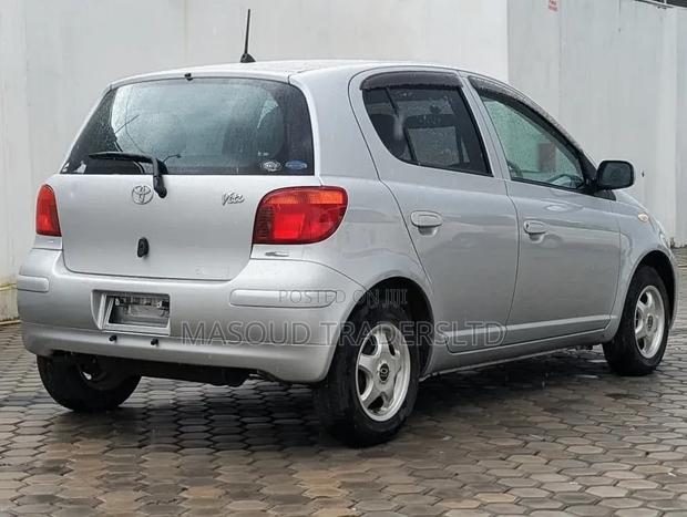 Toyota Vitz 1.3 AWD 3dr 2001 Silver
