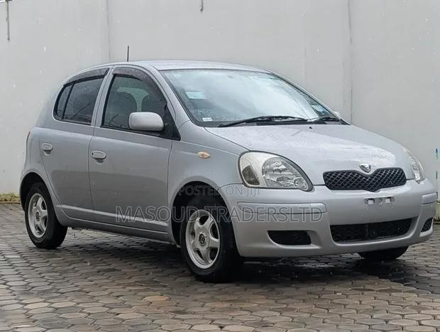 Toyota Vitz 1.3 AWD 3dr 2001 Silver
