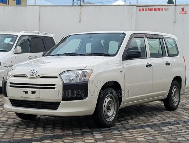 Toyota Probox 2014 White