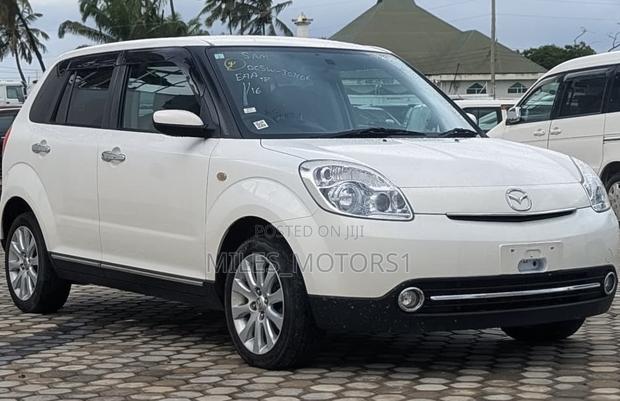 Mazda Verisa 2007 White
