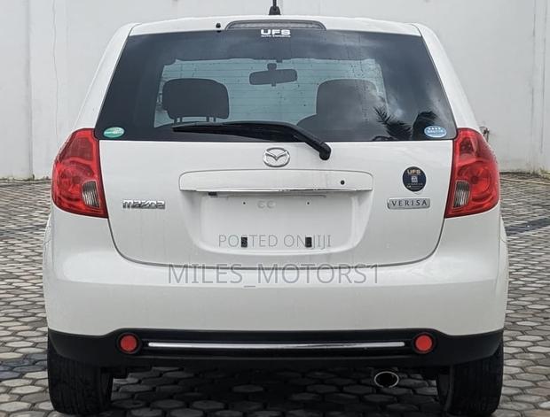 Mazda Verisa 2007 White