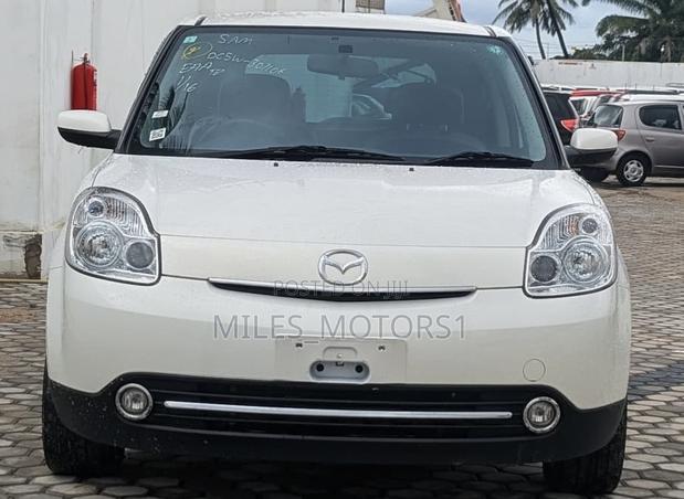 Mazda Verisa 2007 White