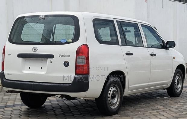 Toyota Probox 2012 White