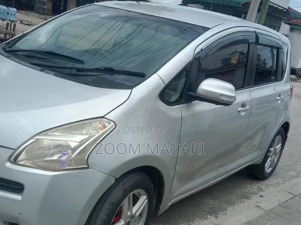 Toyota Ractis 2007 Silver