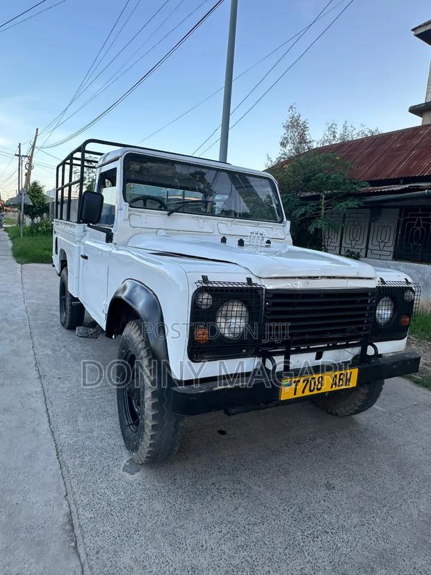 Land Rover Defender 2008 White