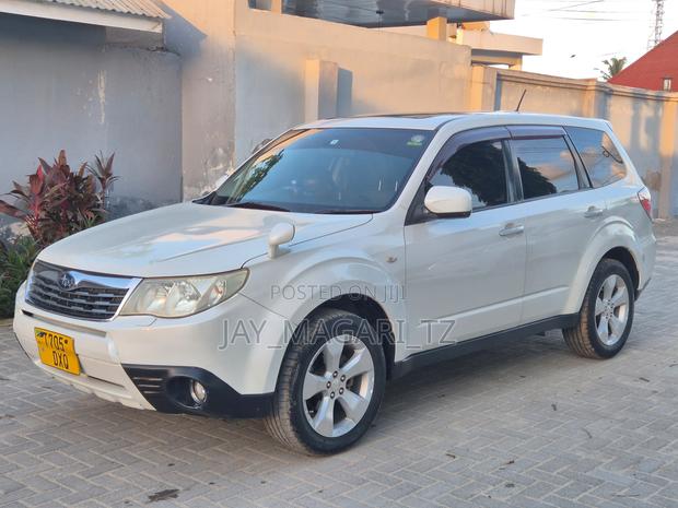 Subaru Forester 2010 White