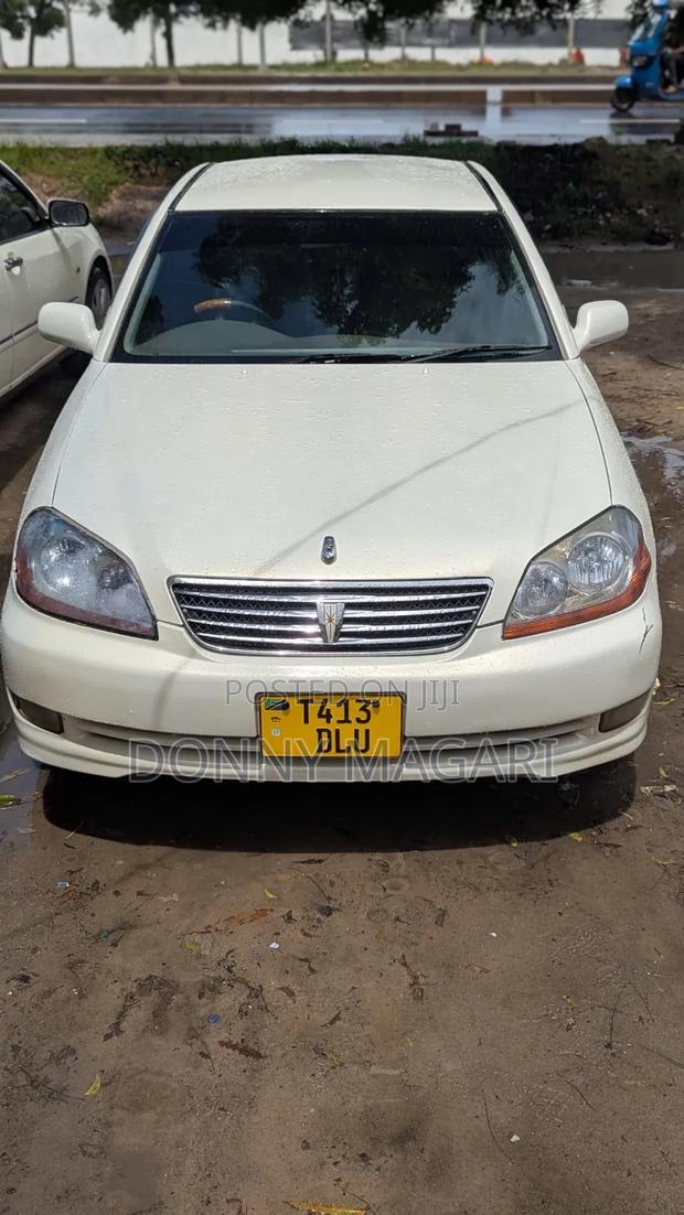 Toyota Mark II 2004 White