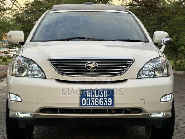Toyota Harrier 2006 White