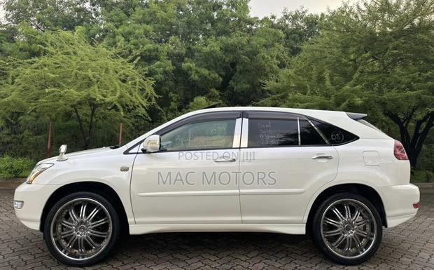 Toyota Harrier 2006 White