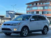 Mitsubishi Outlander 2009 White for sale