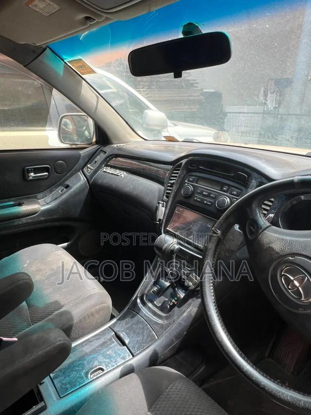 Toyota Kluger 2006 Silver