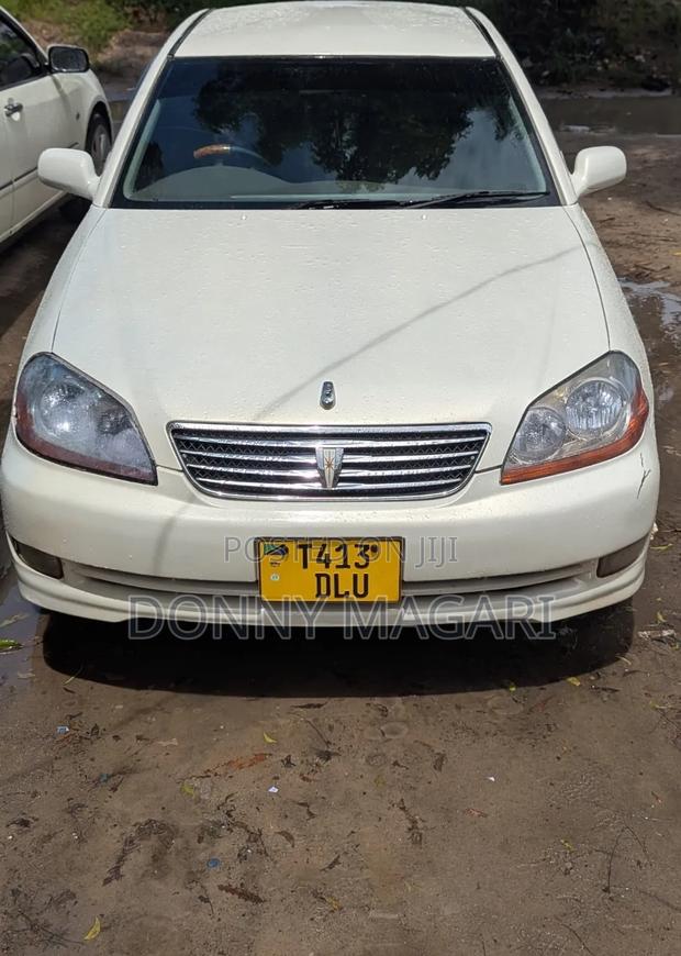 Toyota Mark II 2004 White