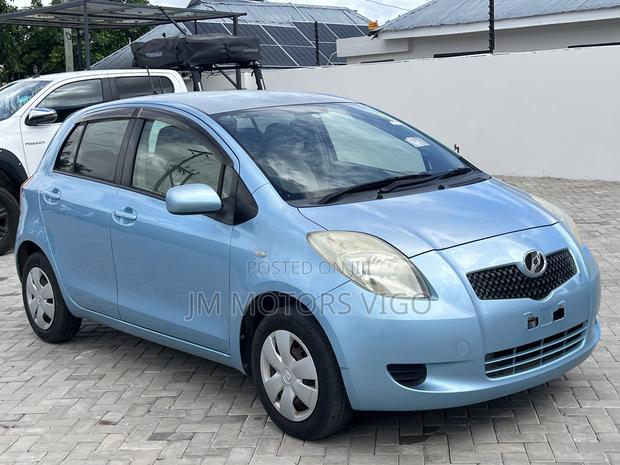 Toyota Vitz 2008 Blue