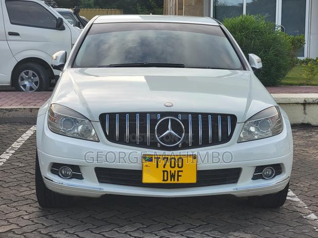 Mercedes-Benz C-Class 2007 White