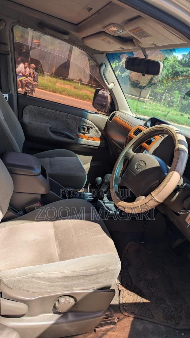 Toyota Land Cruiser Prado 1999 Silver