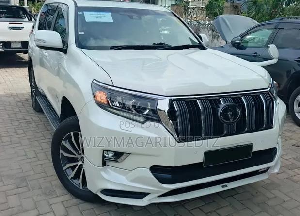 Toyota Land Cruiser Prado 2.8 2018 Off white