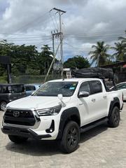 Toyota Hilux 2022 Pearl for sale
