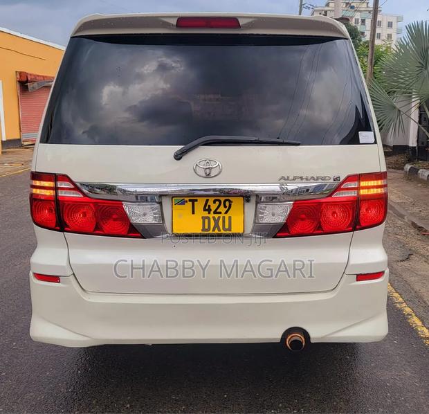 Toyota Alphard 2.4 Petrol FWD 2004 Pearl