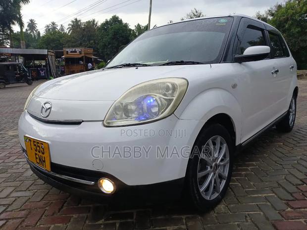 Mazda Verisa 2011 White