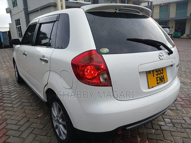 Mazda Verisa 2011 White