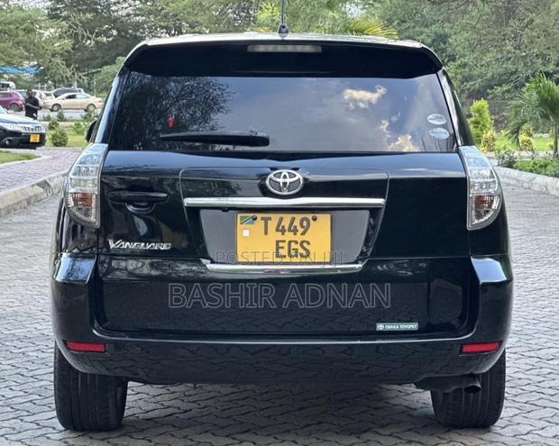 Toyota Vanguard 2010 Matt Black