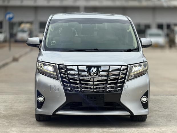 Toyota Alphard 2.5 Petrol AWD 2017 Silver