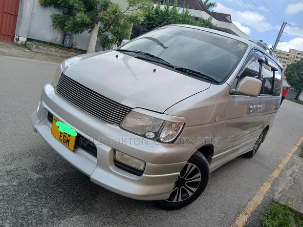 Toyota LiteAce Noah 2001 Silver