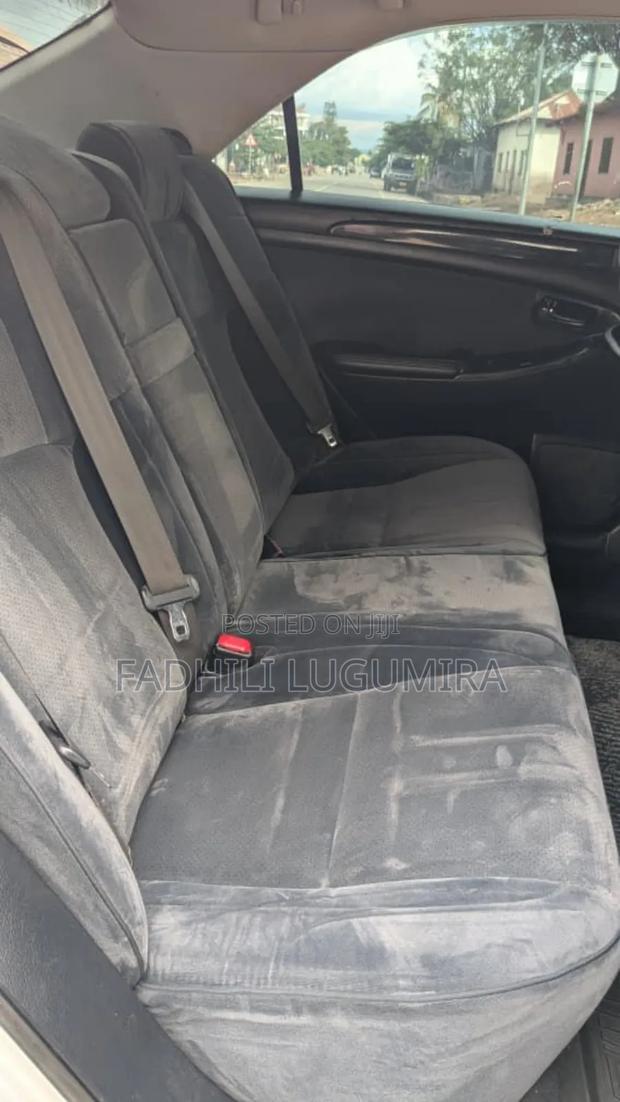 Toyota Crown 2003 Silver