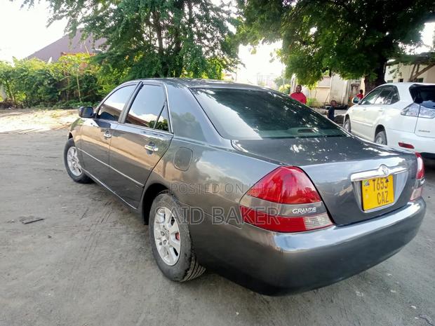 Toyota Mark II 2.0 AWD 2003 Gray