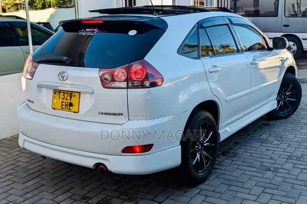 Toyota Harrier 2007 White