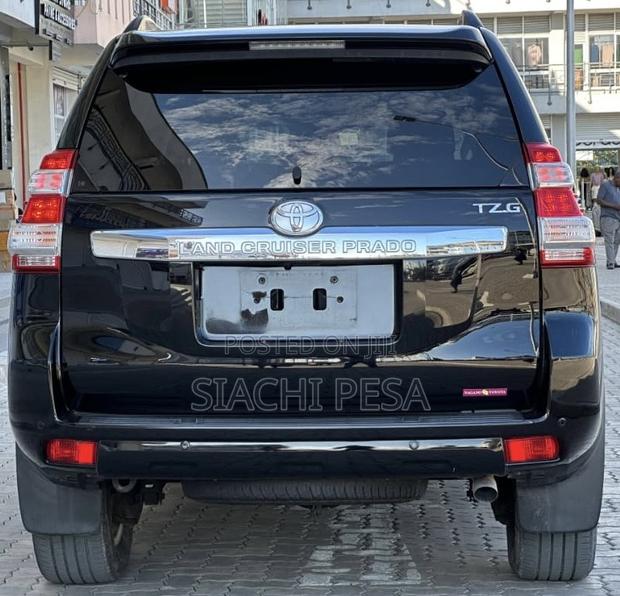 Toyota Land Cruiser Prado 2015 Black