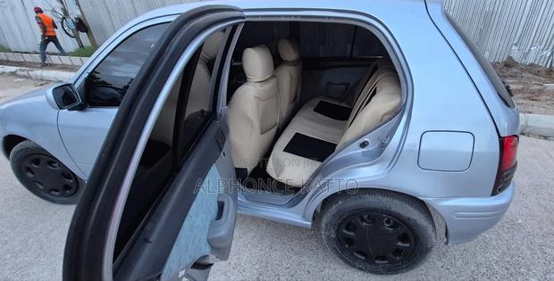 Toyota Starlet 2003 Silver