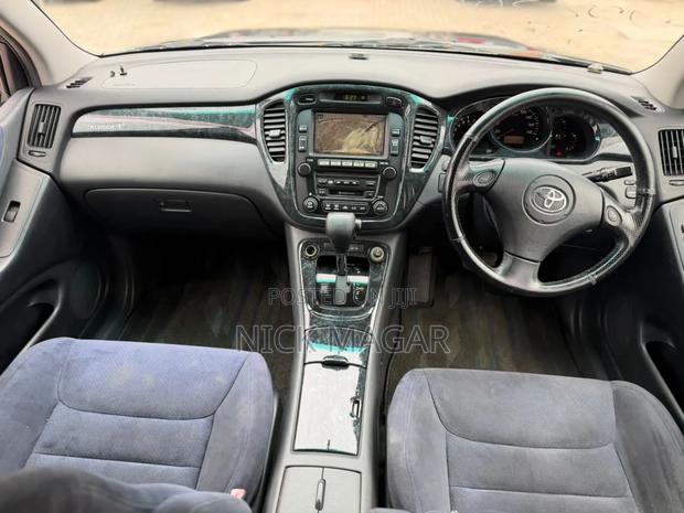 Toyota Kluger 2004 Black