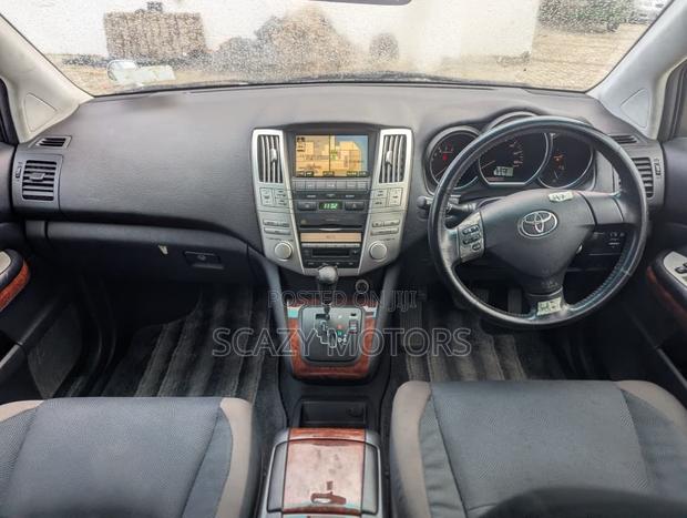 Toyota Harrier 2004 Silver
