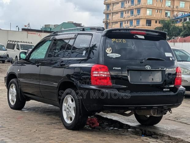 Toyota Kluger 2002 Black