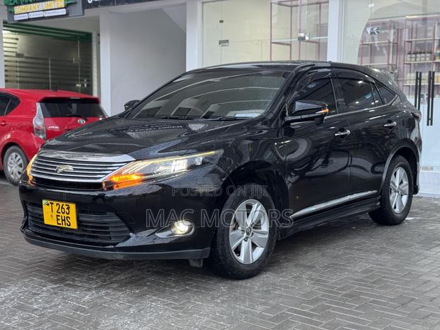 Toyota Harrier 2.0 2014 Black
