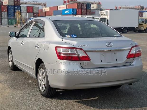 Toyota Premio 1.5 FWD 2010 Silver