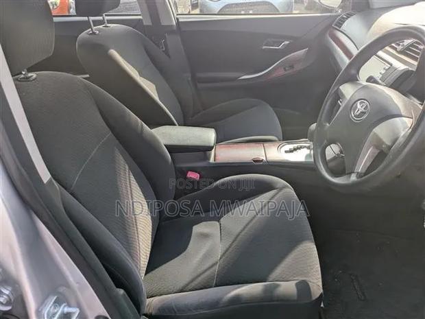 Toyota Premio 1.5 FWD 2010 Silver