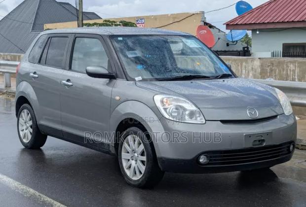 Mazda Verisa 2011 Gray