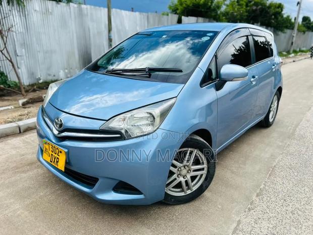 Toyota Ractis 1.5 AWD 2011 Blue