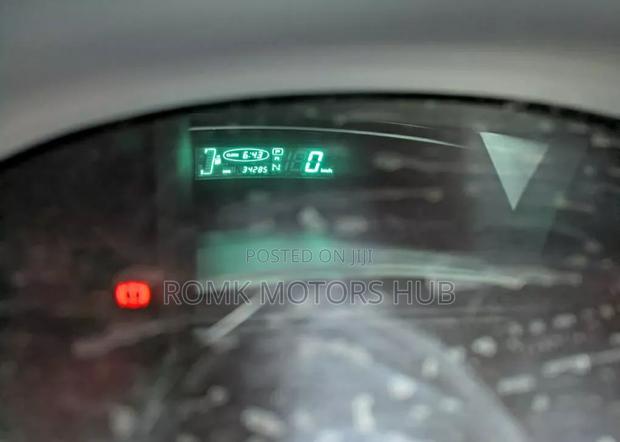 Toyota Vitz 2002 Silver