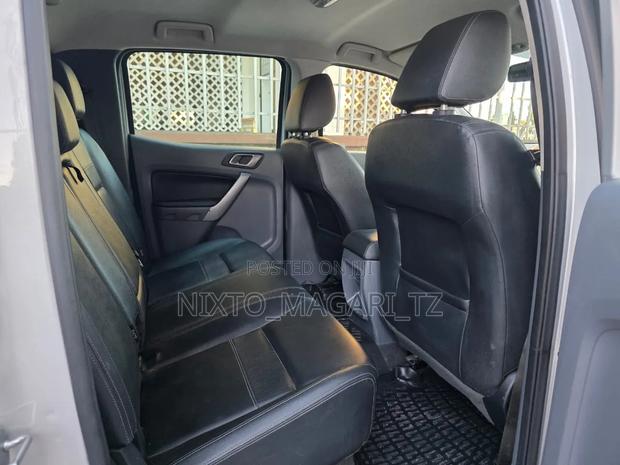Toyota Land Cruiser Prado 2017 Black